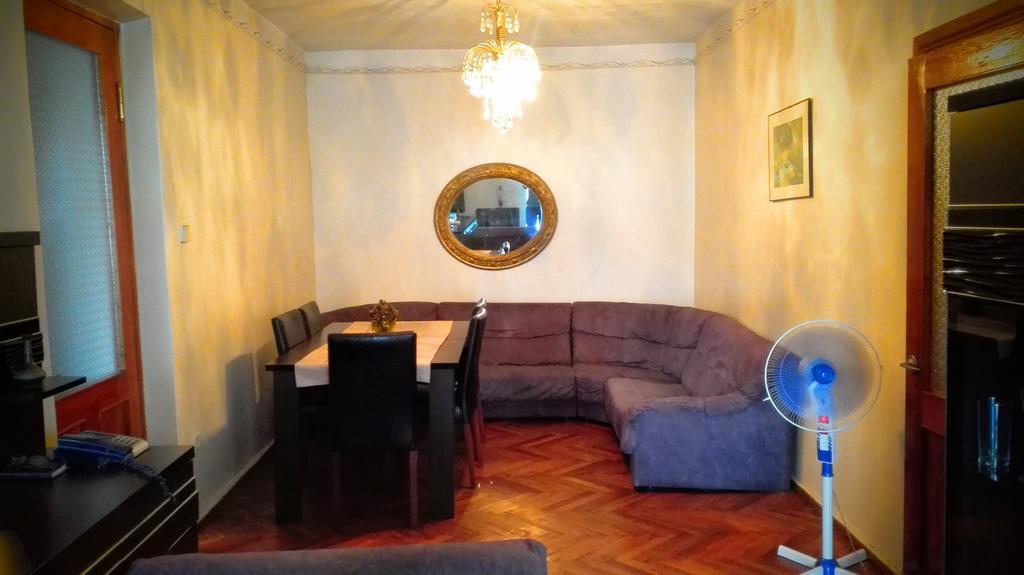 Apartment Rusudan Batumi Exteriör bild